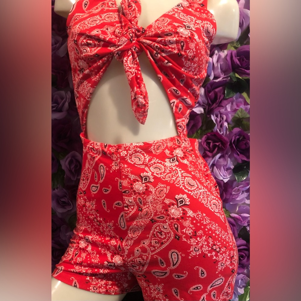 Romper - Picture 2 of 2